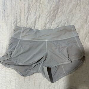 Lululemon speed up shorts 2.5”
